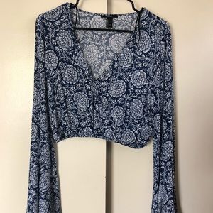 Bell Sleeved Crop Top